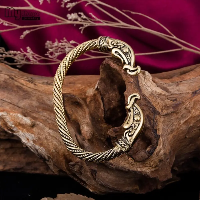 Authentic Viking-Inspired Arm Ring Set – Norse-Themed Jewelry 1