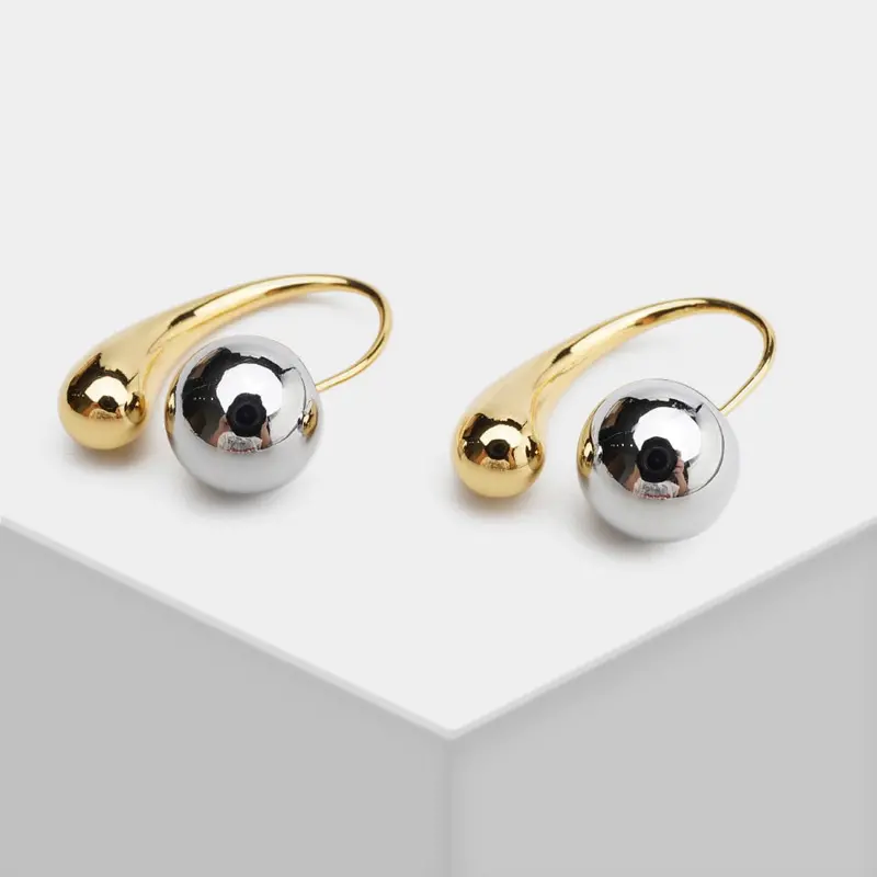 Geometric Sphere Stud Earrings 1