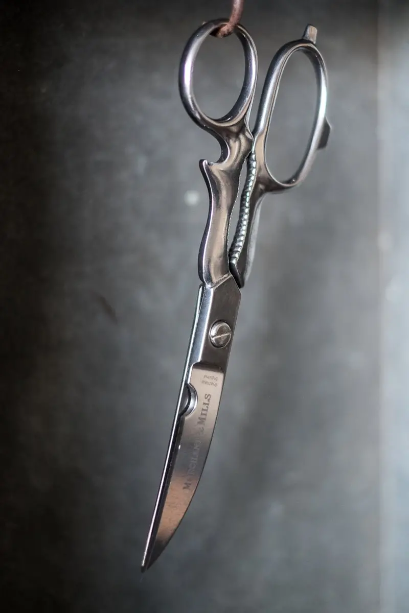 Merchant & Mills Kitchen-Style 8.5-Inch Multi-Purpose Scissors 1