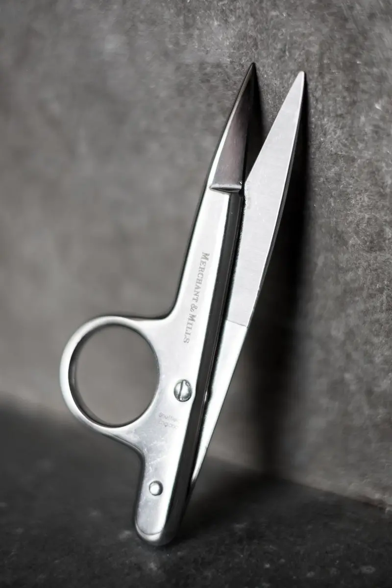Merchant & Mills Thread Clip Set – Fabric-Friendly Snipping Tool 1