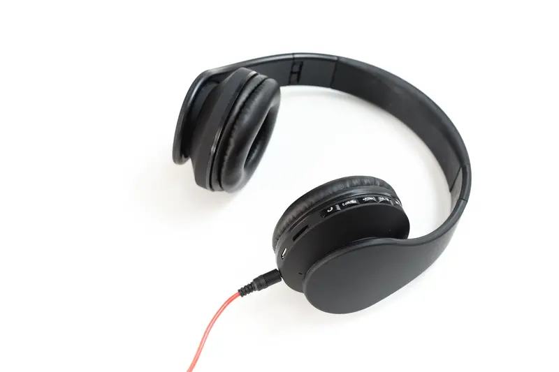 On-Ear Black Wireless Headphones 1
